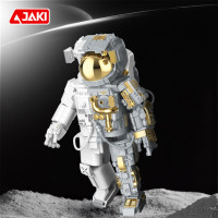 Дитячий конструктор "Астронавт" JAKI JK9116 серії "Космічний світанок" 916 деталей