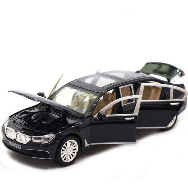 Автомодель автомобіля BMW 760 7695(Black) світло звук відкриваються двері Автомодель автомобіля BMW 760 7695(Black) світло звук відкриваються двері