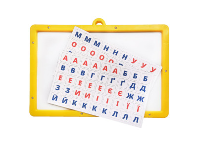 Гра з дошкою Магнітний алфавіт" 2095-UM