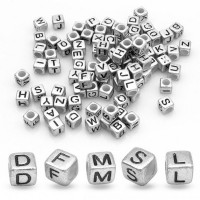 Декоративні намистинки для творчості Алфавіт Кубики Dom Busin УТ000004425 в упаковці 130 шт Декоративні намистинки для творчості Алфавіт Кубики Dom Busin УТ000004425 в упаковці 130 шт