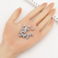 Декоративні намистинки для творчості Алфавіт Кубики Dom Busin УТ000004425 в упаковці 130 шт Декоративні намистинки для творчості Алфавіт Кубики Dom Busin УТ000004425 в упаковці 130 шт