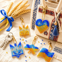 Набір брелків алмазна викладка "Символи України" ColorArt BR38 5 шт