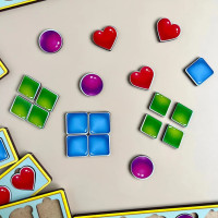 Деревяна настільна гра "Фігури" Ubumblebees (ПСД072) PSD072 сортер-комодик