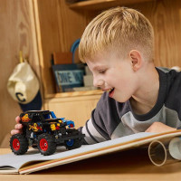 Конструктор LEGO Technic Monster Jam™ Grave Digger™ Вогонь і лід 263 Деталі (42219)