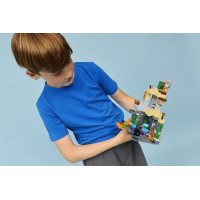 Конструктор LEGO Minecraft Підземелля зомбі 284 Деталі (21587)