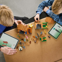 Конструктор LEGO® Minecraft® Напад викликача на село Іграшка Набір, 607 деталей (21596) Конструктор LEGO® Minecraft® Напад викликача на село Іграшка Набір, 607 деталей (21596)