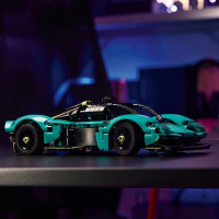 Конструктор LEGO Technic Aston Martin Valkyrie 707 деталей (42208)