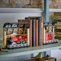 Конструктор LEGO Harry Potter Бук нук Гоґвортський експрес 832 деталі (76450)