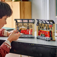 Конструктор LEGO Harry Potter Бук нук Гоґвортський експрес 832 деталі (76450)