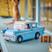 Конструктор LEGO Harry Potter TM Зачарований летючий Форд «Англія» 868 Деталей (76470)