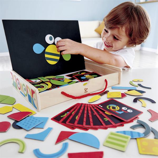 Ігровий набір Hape Валіза з магнітами (E1631) Ігровий набір Hape Валіза з магнітами (E1631)
