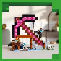 Конструктор LEGO Minecraft Шахта Кайло 530 деталей (21277)