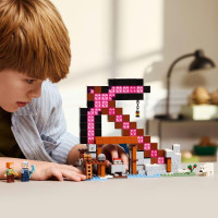 Конструктор LEGO Minecraft Шахта Кайло 530 деталей (21277)