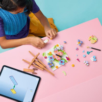 Конструктор LEGO® Creator 3 в 1 Декоративний живопис «Квіткове мистецтво», 348 деталі (31390)