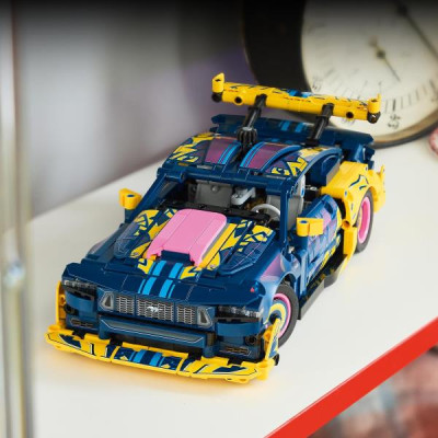 Конструктор LEGO® Technic Тюнінг-гараж з автомобілем Ford Mustang GT Іграшка (42236)