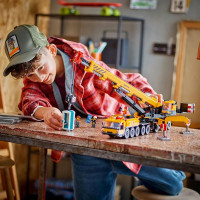 Конструктор LEGO City Жовтий пересувний будівельний кран 1116 деталей (60409)