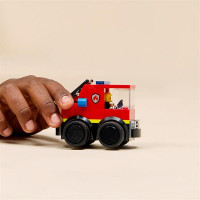 Конструктор LEGO City Автівки — Пожежна машина 67 Деталей (60482)