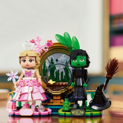 Конструктор LEGO Wicked Фігурки Ельфаби й Ґлінди 558 деталей (75682)