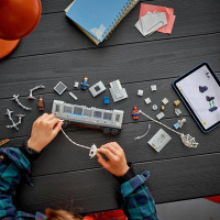 Конструктор LEGO Super Heroes Людина-павук проти Дока Ока Сцена в метро 393 деталі (76321)