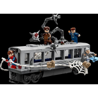 Конструктор LEGO Super Heroes Людина-павук проти Дока Ока Сцена в метро 393 деталі (76321)