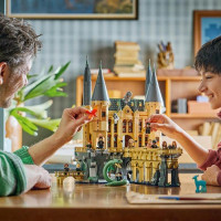 Конструктор LEGO® Harry Potter™ Замок Гоґвортс: Східне крило Набір, 2164 деталі (76473) Конструктор LEGO® Harry Potter™ Замок Гоґвортс: Східне крило Набір, 2164 деталі (76473)