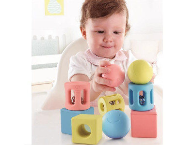 Набір брязкалець Hape Геометричні фігури 9 в 1 (E0456)