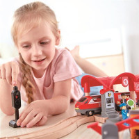 Іграшкова залізниця Hape Місто 51 ел. (E3730)