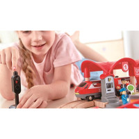 Іграшкова залізниця Hape Місто 51 ел. (E3730)