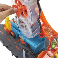 Трек Hot Wheels City Карколомні трюки в шиномонтажі (HDP02)