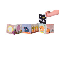 Розвивальна книжка-розкладачка Taf Toys Садочок у місті Зайчики (13065)