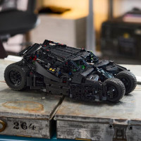 Конструктор LEGO® Technic Batmobile™ Tumbler Набір для конструювання (42239) Конструктор LEGO® Technic Batmobile™ Tumbler Набір для конструювання (42239)