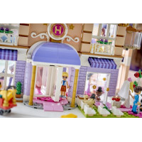 Конструктор LEGO® Friends Гранд-готель у Хартлейк-Сіті, 1406 деталей (42704)