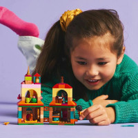 Конструктор LEGO Disney Мінібудинок Енканто 186 деталей (43261)
