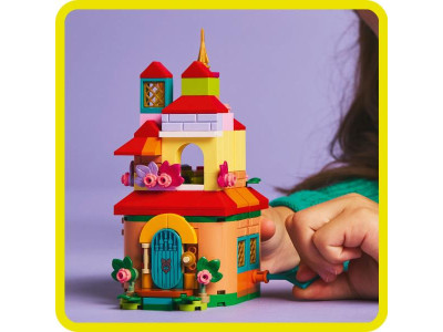 Конструктор LEGO Disney Мінібудинок Енканто 186 деталей (43261)