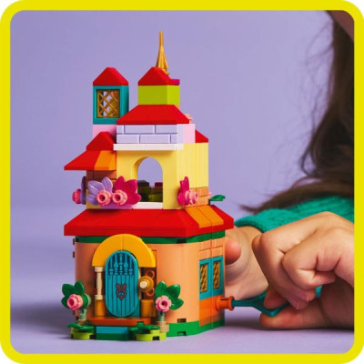 Конструктор LEGO Disney Мінібудинок Енканто 186 деталей (43261)