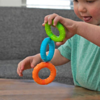 Тактильна іграшка Fat Brain Toys SillyRings Магнітні кільця 3 шт. (F269ML) Тактильна іграшка Fat Brain Toys SillyRings Магнітні кільця 3 шт. (F269ML)