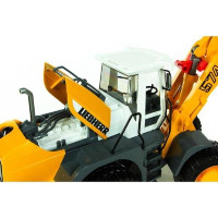 Модель Bruder Дорожній навантажувач Liebherr L574, 1:16 (02430)