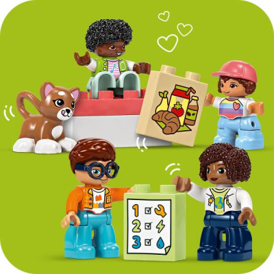 Конструктор LEGO DUPLO Town Великий інтерактивний громадський потяг 103 деталі (10428)