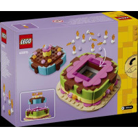 Конструктор LEGO® Торт на день народження з прикрасами, веселий подарунковий набір, декор для столу, 219 деталей (40815) Конструктор LEGO® Торт на день народження з прикрасами, веселий подарунковий набір, декор для столу, 219 деталей (40815)