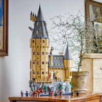 Конструктор LEGO Harry Potter Замок Гоґвортс головна вежа 2135 деталей (76454)