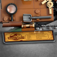 Конструктор LEGO® Jurassic World Скам'янілості динозаврів: череп трицератопса, 468 деталей (76969)