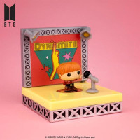 Набір ігрових фігурок BITTY POP! Stages серії "BTS" - ДЖІН (Dynamite)