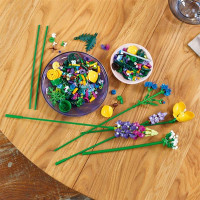 Конструктор LEGO Botanicals Букет польових квітів 939 деталей (10313) Конструктор LEGO Botanicals Букет польових квітів 939 деталей (10313)