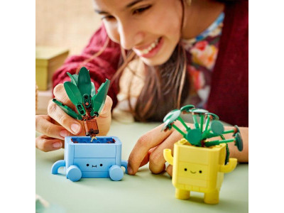 Конструктор LEGO Botanicals Щасливі рослини 217 деталей (10349) Конструктор LEGO Botanicals Щасливі рослини 217 деталей (10349)