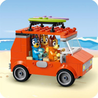 Конструктор LEGO Bluey Пляж і сімейна поїздка на автомобілі Блуї 133 деталі (11202)