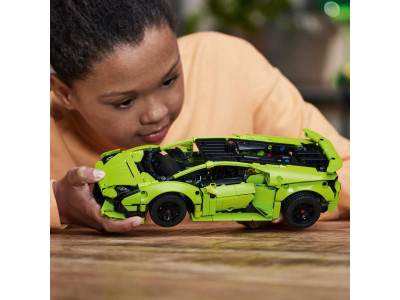 Конструктор LEGO Technic Lamborghini Huracan Tecnica 806 деталей (42161)