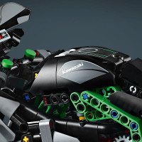 Конструктор LEGO Technic Мотоцикл Kawasaki Ninja H2R 643 деталі (42170)