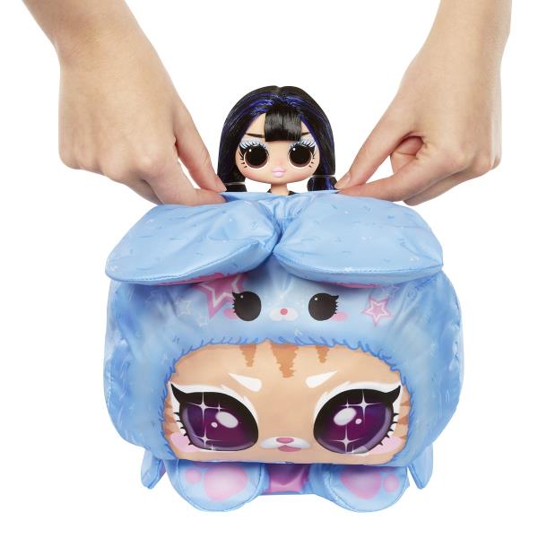 Лялька L.O.L. Surprise! Tweens Costume Айя Черрі 17 см з аксесуарами (504054) Лялька L.O.L. Surprise! Tweens Costume Айя Черрі 17 см з аксесуарами (504054)