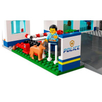 Конструктор LEGO City Police Поліцейська дільниця 668 деталей (60316)