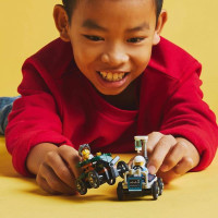 Конструктор LEGO City Літак проти лікарняного ліжка набір для перегонів 70 деталей (60459) Конструктор LEGO City Літак проти лікарняного ліжка набір для перегонів 70 деталей (60459)